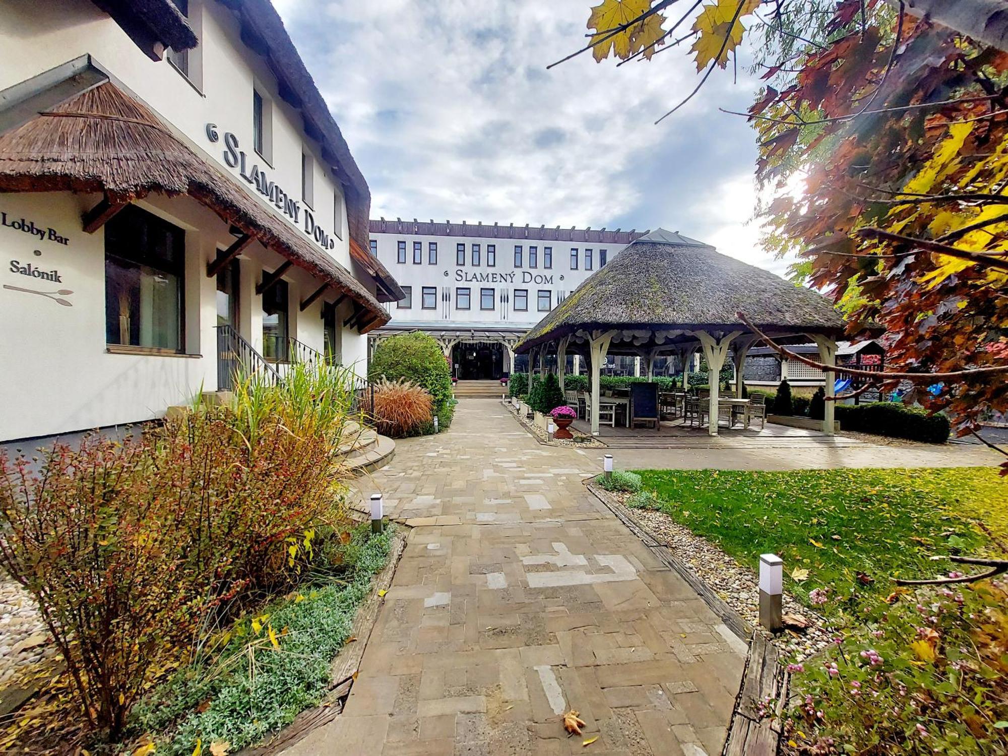 Hotel Slameny Dom & Spa Malá Ida 外观 照片