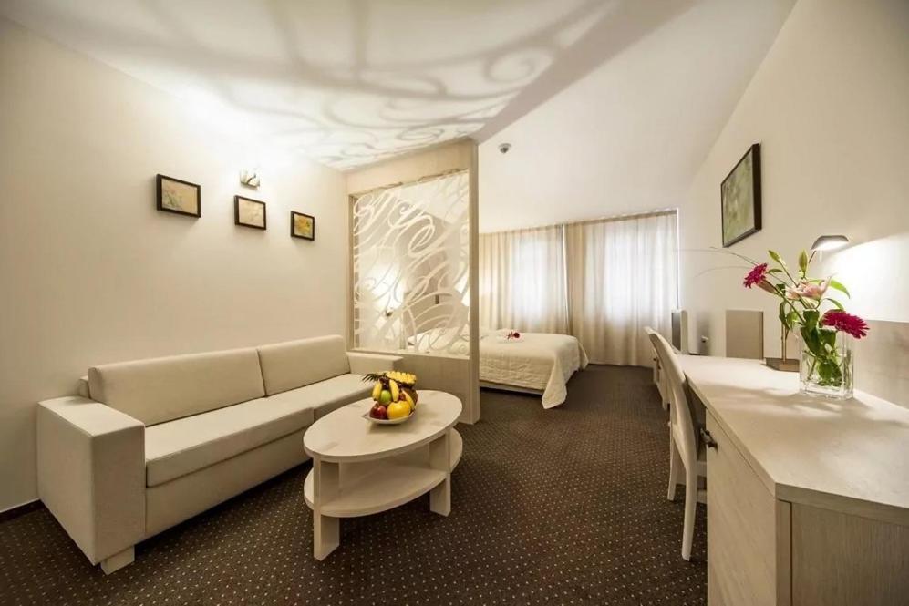 Hotel Slameny Dom & Spa Malá Ida 外观 照片